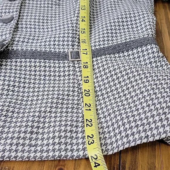 John Meyer Collection. Gray Hounds Tooth Blazer. Size 14. EUC - Picture 9 of 9